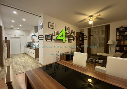 Pronájem bytu, Holešovice, V háji, byt 2+kk, 60 m2, cihla, společná terasa, vybavený nábytkem, Rent4Ever.cz