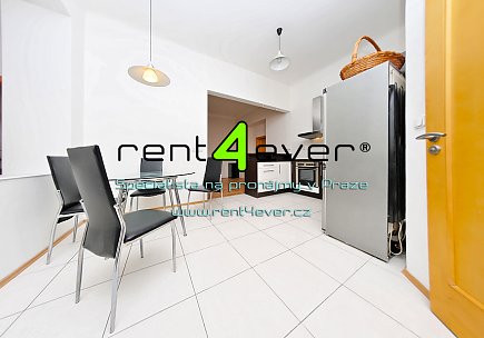 Pronájem bytu, Vinohrady, Budečská, 2+kk, 80 m2, cihla, nezařízený, Rent4Ever.cz