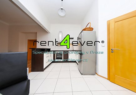 Pronájem bytu, Vinohrady, Budečská, 2+kk, 80 m2, cihla, nezařízený, Rent4Ever.cz