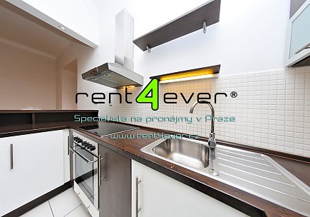 Pronájem bytu, Vinohrady, Budečská, 2+kk, 80 m2, cihla, nezařízený, Rent4Ever.cz