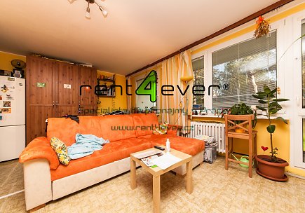 Pronájem bytu, Bohnice, Štětínská, 1+kk, 43 m2, zasklená lodžie, nevybavený, krátkodobý pronájem, Rent4Ever.cz