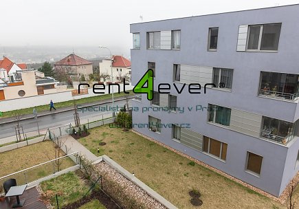 Pronájem bytu, Prosek, Na Prosecké vyhlídce, 3+kk, 90 m2, novostavba, garáž, výtah, nezařízený, Rent4Ever.cz