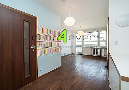 Pronájem bytu, Nusle, Na Pankráci, byt 3+kk, 67 m2, po rekonstrukci, 2x lodžie, částečně vybavený , Rent4Ever.cz