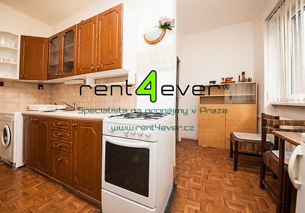 Pronájem bytu, Holešovice, Dělnická, byt 2+1, 58 m2, cihla, balkon, výtah, vybavený, Rent4Ever.cz