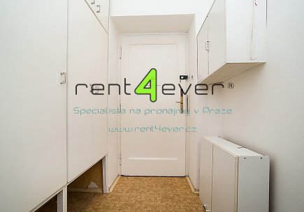 Pronájem bytu, Metro A Strašnická, Nad Primaskou, byt 1+1, 45 m2, cihla, nezařízený nábytkem, Rent4Ever.cz