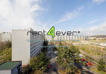 Pronájem bytu, Střížkov, Černého, 1+1, 35 m2, komora, výtah, částečně zařízený, Rent4Ever.cz