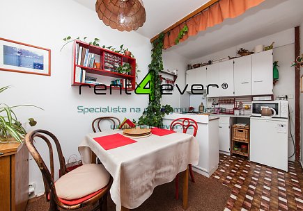 Pronájem bytu, Nusle, Kotorská, 1+1, 36 m2, lodžie, komora, výtah, zařízený, Rent4Ever.cz