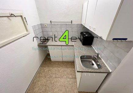 Pronájem bytu, Michle, Na nivách, byt 1+kk, 27 m2, cihla, nezařízený nábytkem , Rent4Ever.cz