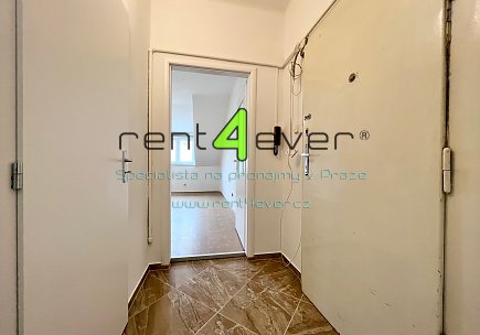 Pronájem bytu, Michle, Na nivách, byt 1+kk, 27 m2, cihla, nezařízený nábytkem , Rent4Ever.cz