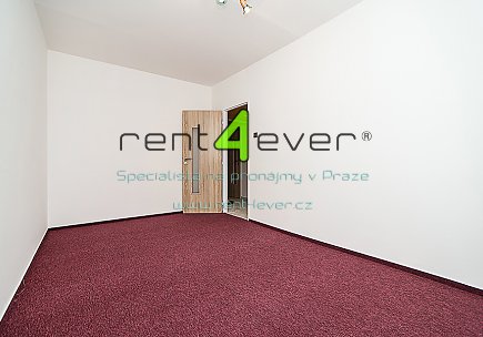 Pronájem bytu, Metro B Prosek, byt 3+1, 74 m2 s lodžií, po rekonstrukci, výtah, šatna, nezařízený, Rent4Ever.cz