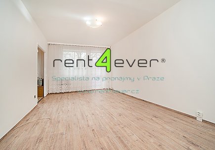 Pronájem bytu, Metro B Prosek, byt 3+1, 74 m2 s lodžií, po rekonstrukci, výtah, šatna, nezařízený, Rent4Ever.cz