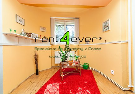 Pronájem bytu, Smíchov, Ke Klimentce, byt ve vile 3+kk, 60 m2, komora, zařízený, Rent4Ever.cz