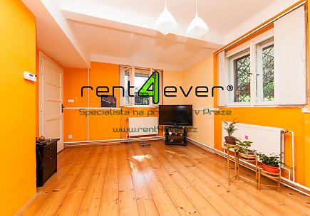 Pronájem bytu, Smíchov, Ke Klimentce, byt ve vile 3+kk, 60 m2, komora, zařízený, Rent4Ever.cz