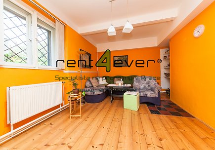 Pronájem bytu, Smíchov, Ke Klimentce, byt ve vile 3+kk, 60 m2, komora, zařízený, Rent4Ever.cz