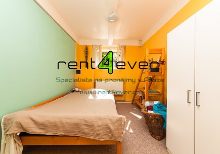 Pronájem bytu, Smíchov, Ke Klimentce, byt ve vile 3+kk, 60 m2, komora, zařízený, Rent4Ever.cz