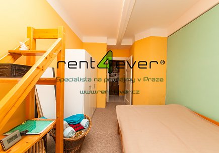 Pronájem bytu, Smíchov, Ke Klimentce, byt ve vile 3+kk, 60 m2, komora, zařízený, Rent4Ever.cz