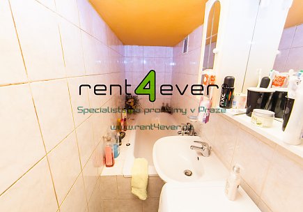 Pronájem bytu, Smíchov, Ke Klimentce, byt ve vile 3+kk, 60 m2, komora, zařízený, Rent4Ever.cz