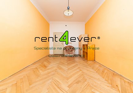 Pronájem bytu, Smíchov, U Nikolajky, byt 2+kk, 44 m2, cihla, komora, nevybavený nábytkem, Rent4Ever.cz