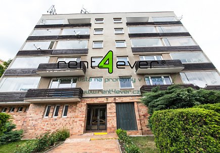Pronájem bytu, Veleslavín, Na Petřinách, byt 1+1, 50 m2, lodžie, výtah, nezařízený, Rent4Ever.cz
