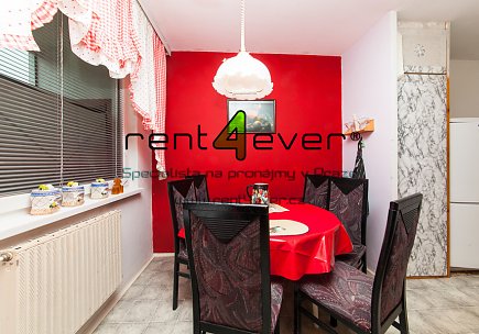 Pronájem bytu, Stodůlky, Bašteckého, 3+1, 75 m2, zasklená lodžie, výtah, zařízený , Rent4Ever.cz