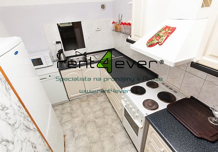 Pronájem bytu, Stodůlky, Bašteckého, 3+1, 75 m2, zasklená lodžie, výtah, zařízený , Rent4Ever.cz