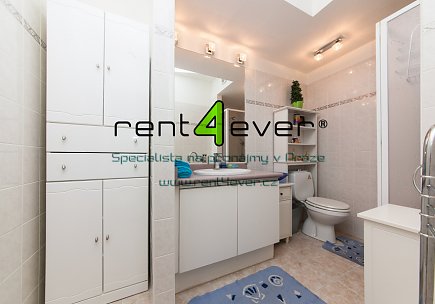Pronájem bytu, Libeň, Společná, dvoupatrový byt 3+kk, 95 m2, novostavba, balkon, sklep, zařízený, Rent4Ever.cz