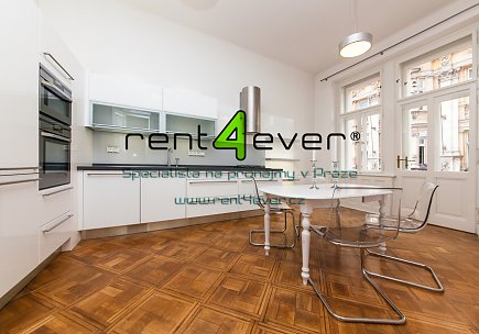 Pronájem bytu, Metro B Národní třída, 5+kk, 150 m2, cihla, sklep, nezařízený, Rent4Ever.cz