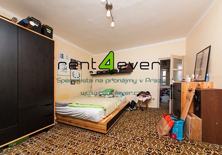 Pronájem bytu, Metro A Strašnická, podkrovní 1+1, 39 m2, cihla, nezařízený, Rent4Ever.cz