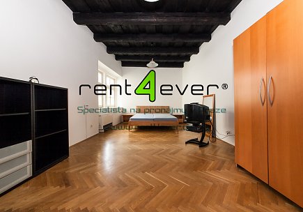 Pronájem bytu, Malá Strana, Jánský vršek, 2+1, 75 m2, cihla, komora, zařízený, Rent4Ever.cz