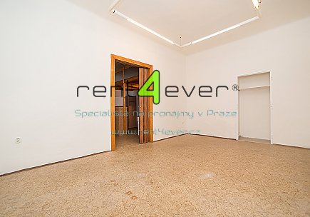 Pronájem bytu, Vinohrady, Bělehradská, 2+kk, 42 m2, cihla, vestavěné patro, částečně zařízený, Rent4Ever.cz