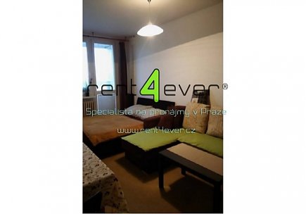 Pronájem bytu, Hloubětín, Kukelská, 1+kk, 35 m2, sklep, lodžie 10 m2, částečně zařízený nábytkem, Rent4Ever.cz