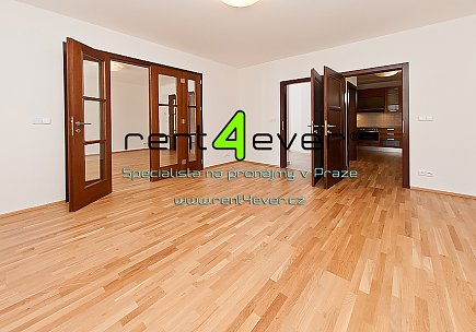 Pronájem bytu, Libeň, Valčíkova, byt 3+1, 97 m2, ve vile, cihla, zahrada, nezařízený nábytkem, Rent4Ever.cz