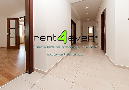 Pronájem bytu, Libeň, Valčíkova, byt 3+1, 97 m2, ve vile, cihla, zahrada, nezařízený nábytkem, Rent4Ever.cz