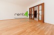 Pronájem bytu, Libeň, Valčíkova, byt 3+1, 97 m2, ve vile, cihla, zahrada, nezařízený nábytkem, Rent4Ever.cz