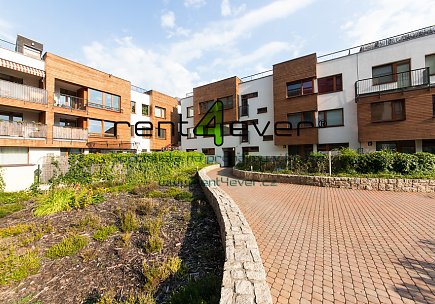 Pronájem bytu, Libeň, Nad Okrouhlíkem, novostavba, 2+kk, 48 m2, cihla, zahrada, nezařízený, Rent4Ever.cz