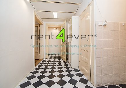 Pronájem bytu, Vinohrady, Moravská, byt 2+kk, 57 m2, cihla, sklep, zahrada, výtah, vybavený, Rent4Ever.cz