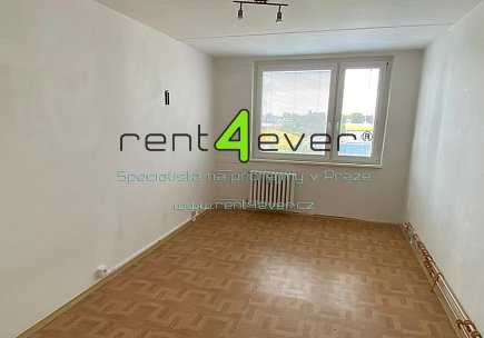 Pronájem bytu, Letňany, Ostravská, byt 2+kk, 45 m2, sklep, výtah, nezařízený nábytkem, Rent4Ever.cz