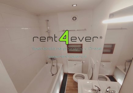 Pronájem bytu, Metro B Křižíkova, Křižíkova, 1+kk, 24 m2, cihla, po rekonstrukci, částečně zařízený, Rent4Ever.cz