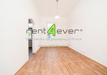 Pronájem bytu, Košíře, Plzeňská, 3+1, 100 m2, po rekonstrukci, okna do vnitrobloku, nezařízený, Rent4Ever.cz
