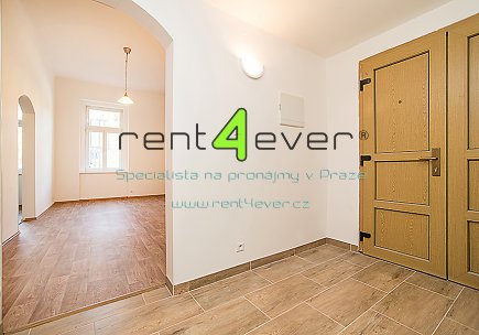 Pronájem bytu, Košíře, Plzeňská, 3+1, 100 m2, po rekonstrukci, okna do vnitrobloku, nezařízený, Rent4Ever.cz