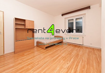 Pronájem bytu, Radlice, Na Farkáně, 2+1, 45 m2, cihla, sklep, zahrada, částečně zařízený, Rent4Ever.cz
