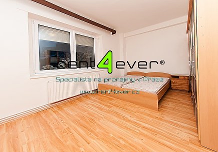 Pronájem bytu, Radlice, Na Farkáně, 2+1, 45 m2, cihla, sklep, zahrada, částečně zařízený, Rent4Ever.cz