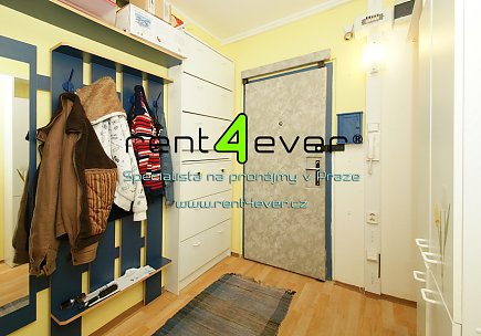Pronájem bytu, Řepy, Makovského, 2+kk, 40 m2, lodžie, výtah, částečně zařízený, Rent4Ever.cz