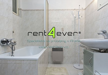 Pronájem bytu, Vinohrady, Hradecká, byt 1+kk , 27 m2, cihla, terasa, výtah, vybavený, Rent4Ever.cz