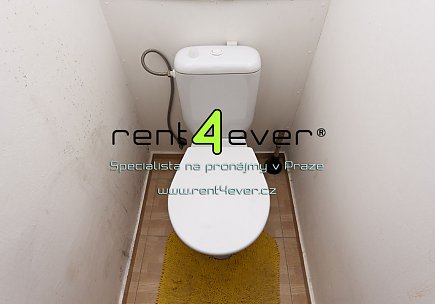 Pronájem bytu, Libeň, Bedřichovská, 2+1, 43 m2, komora, výtah, zařízený, Rent4Ever.cz