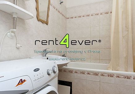 Pronájem bytu, Libeň, Bedřichovská, 2+1, 43 m2, komora, výtah, zařízený, Rent4Ever.cz