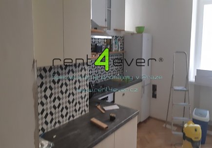 Pronájem bytu, Nové Město, Olivova, 3+1, 86 m2, cihla, po kompletní rekonstrukci, výtah, nevybavený , Rent4Ever.cz
