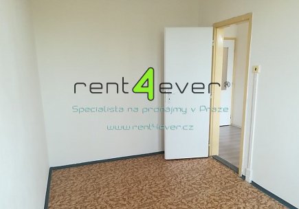 Pronájem bytu, Metro C Opatov, Nad Opatovem, 2+kk, 45m2, po rekonstrukci, výtah, komora, nezařízený, Rent4Ever.cz