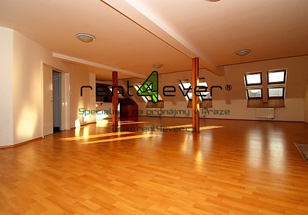 Pronájem bytu, Nusle, Svatoslavova, mezonetový 6+kk, 354 m2, cihla, balkon, 2x terasa, nezařízený, Rent4Ever.cz