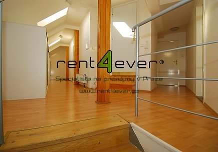 Pronájem bytu, Nusle, Svatoslavova, mezonetový 6+kk, 354 m2, cihla, balkon, 2x terasa, nezařízený, Rent4Ever.cz